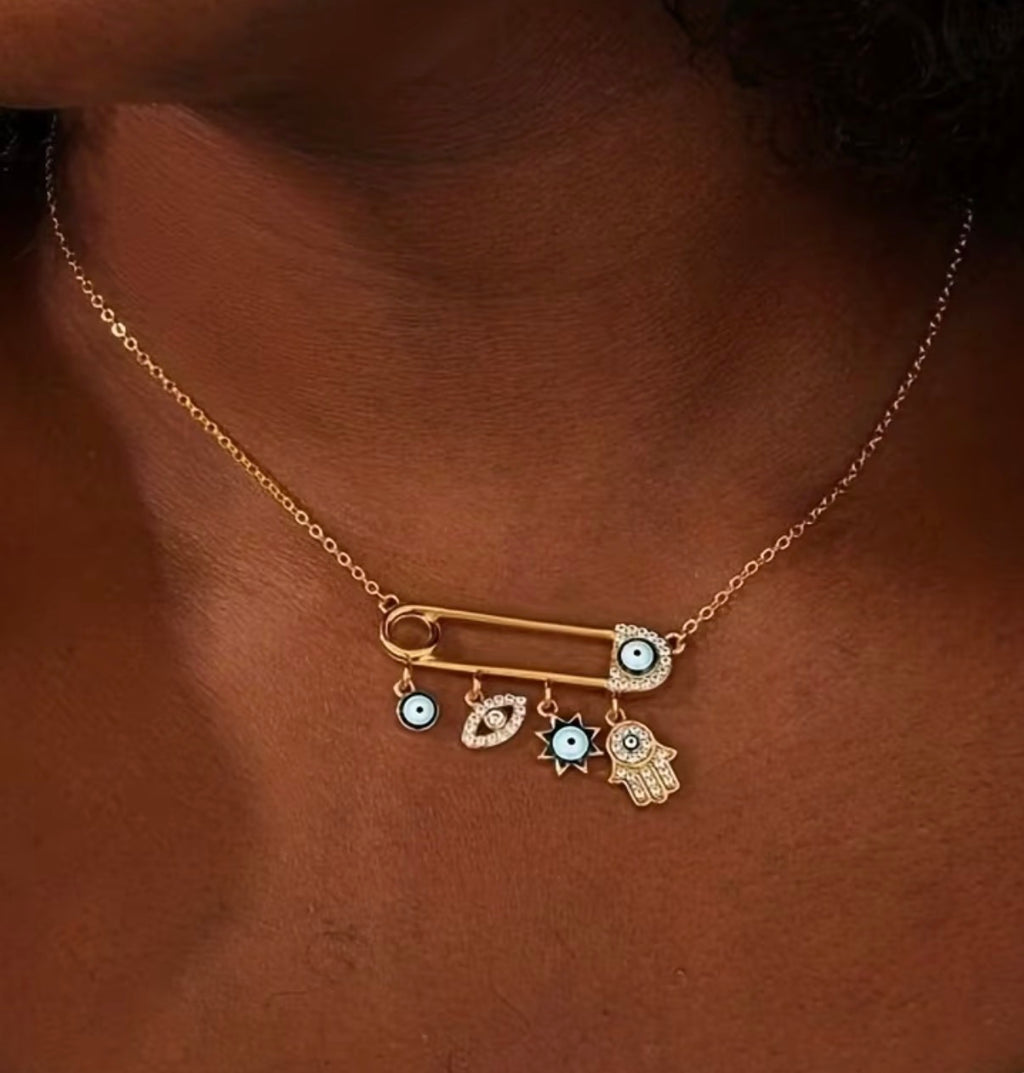 Goldene Nazar Schutz Halskette mit Sicherheitsnadel & Charms