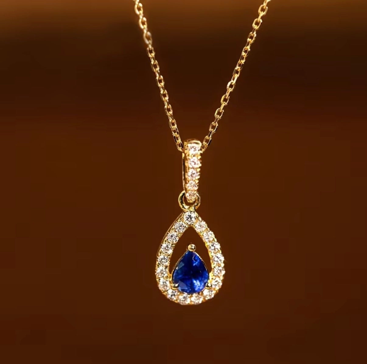Elegante Tropfen Halskette mit blauem Kristall – Gold Damen Kette