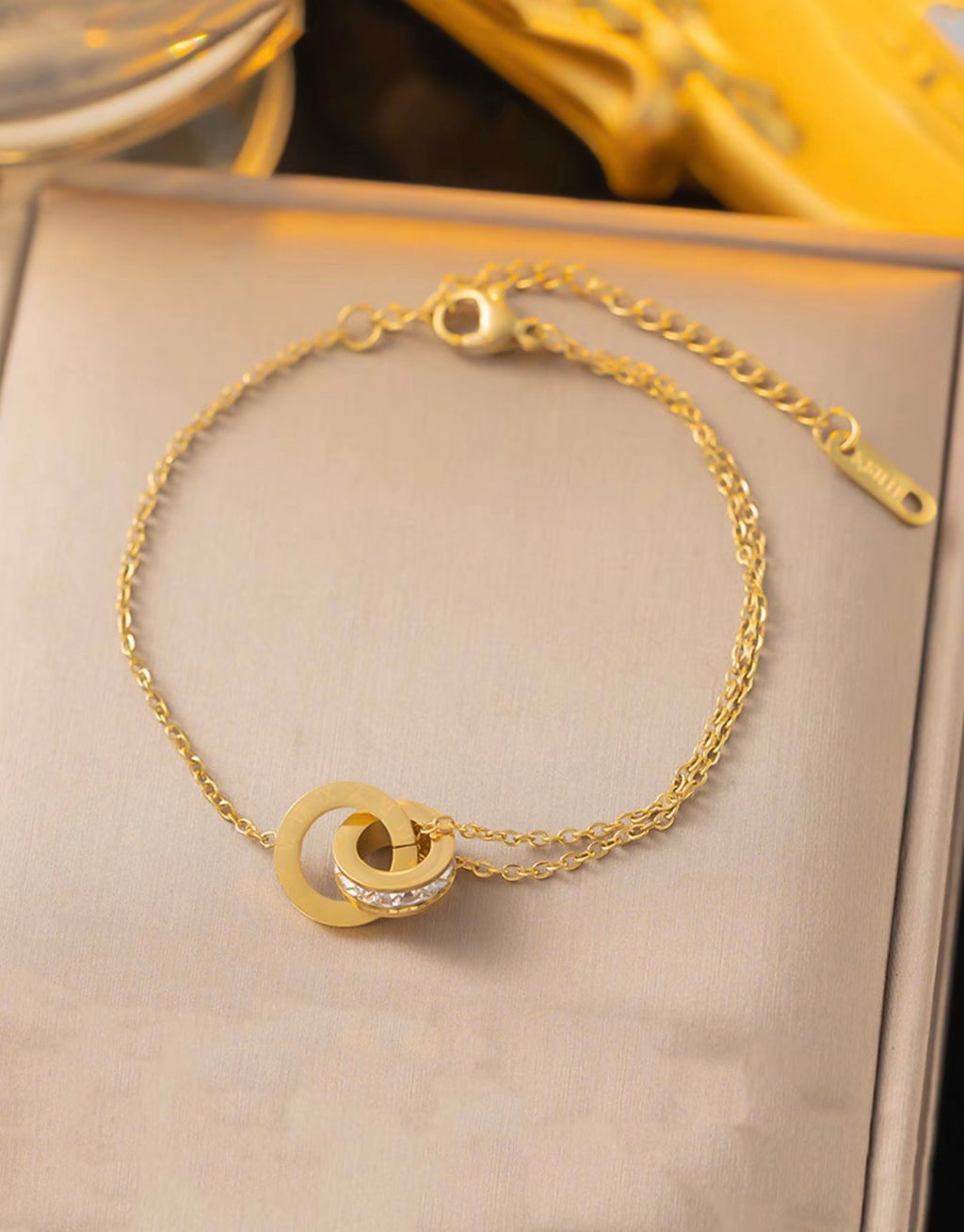 Elegantes Gold-Schmuckset – Halskette, Armband & Ohrringe