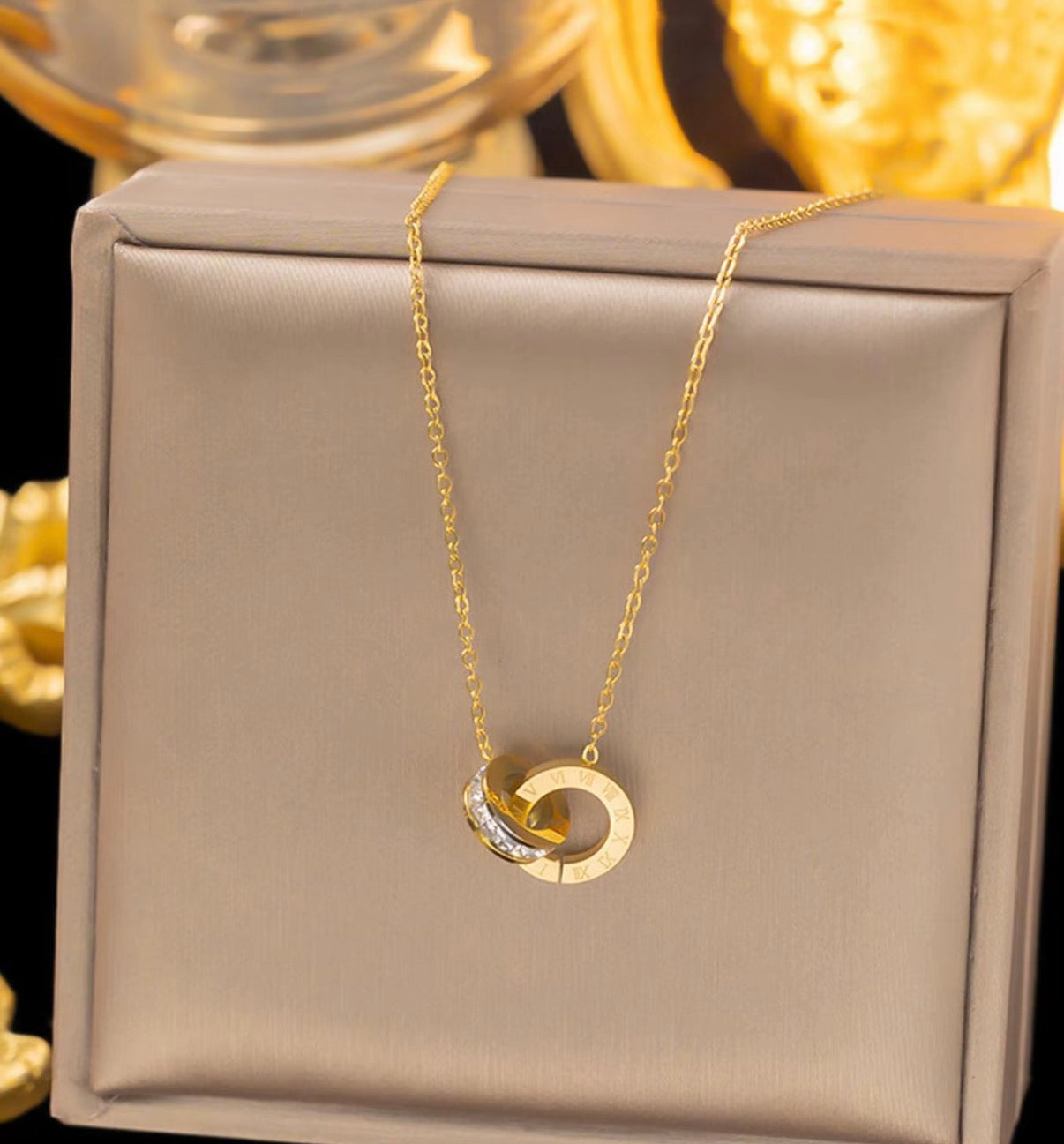 Elegantes Gold-Schmuckset – Halskette, Armband & Ohrringe