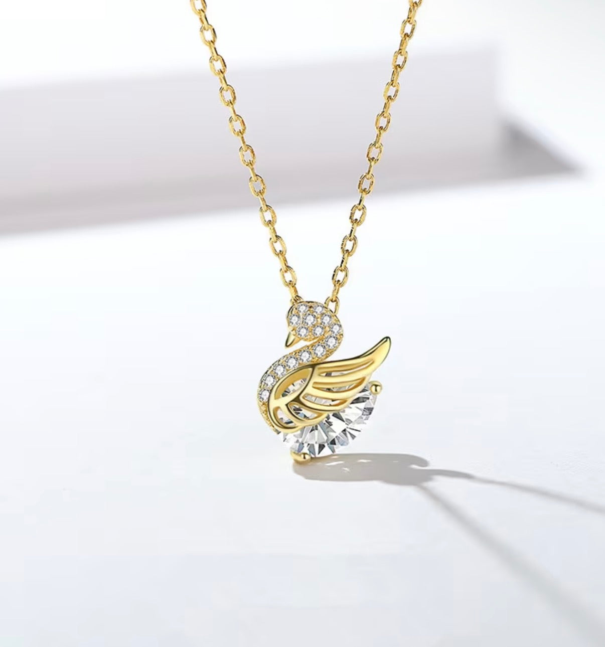 Elegante Schwan Halskette mit Zirkonia – Gold Damen Kette